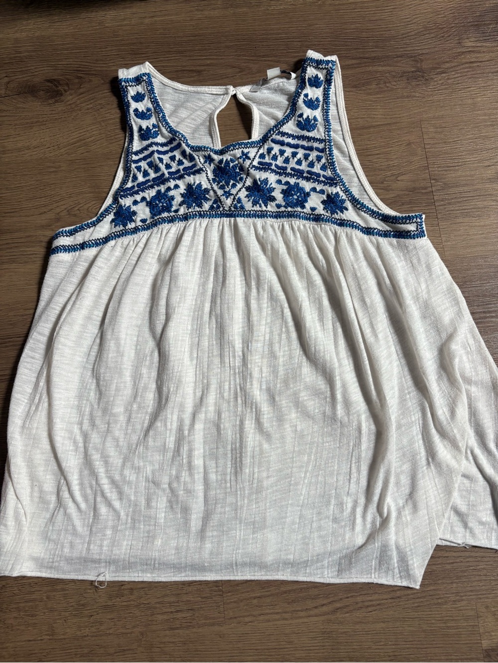 Embroidered White Tank Top with Blue Detail - Women American Eagle Large